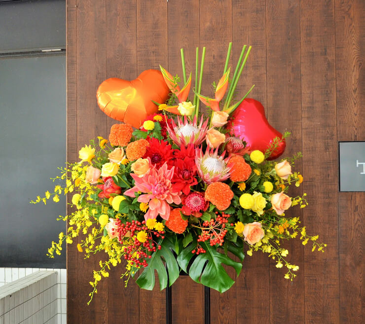 千代田区 下町バルながおか屋 神保町店様の開店祝いバルーンスタンド花 はなしごと