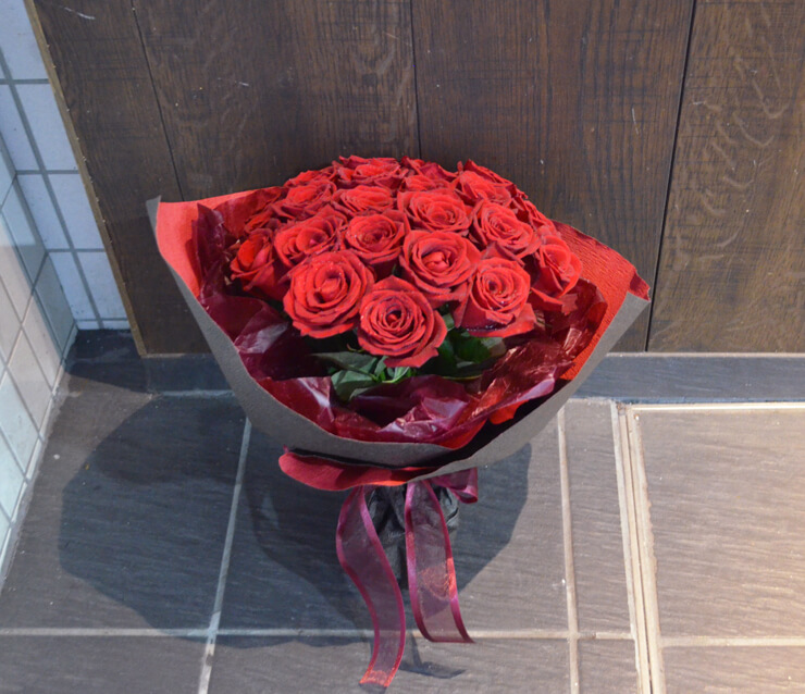 麻布十番 赤バラ花束でプロポーズを ご来店受け取り はなしごと