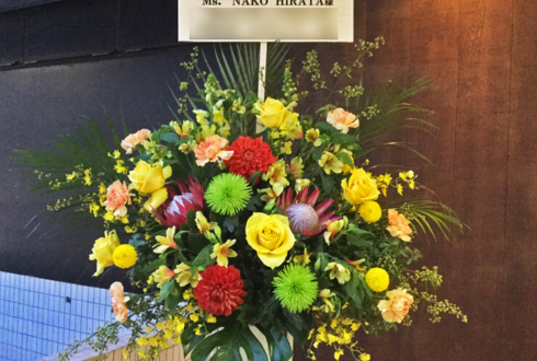 東京文化会館ホール ハンブルグバレエ団様の公演祝いスタンド花