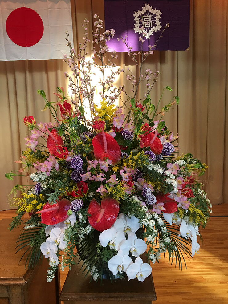 豊島区 都立文京高校様の卒業式用壇上花 はなしごと