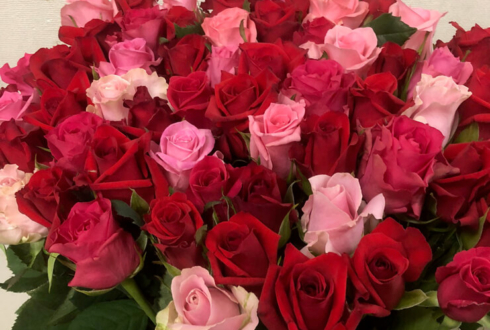栃木県栃木市 お母様の60歳の誕生日プレゼント 還暦祝いに60本のピンクバラ花束