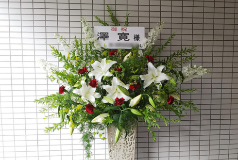 AL TOKYO 澤寛様の個展レセプション祝いアイアンスタンド花