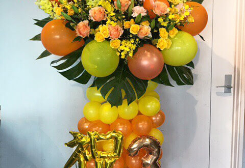 足立区綾瀬 イタリア食堂 Ciao様の3周年祝いバルーンスタンド花
