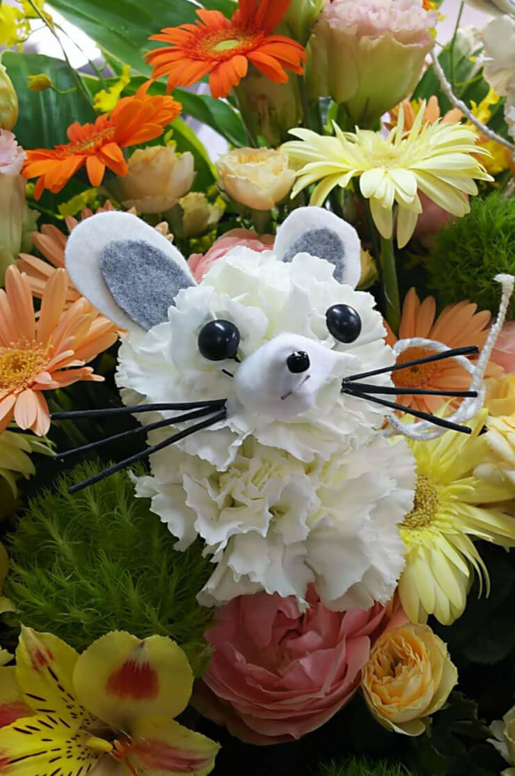 Tftホール1000 太田基裕様の 学園ベビーシッターズ 森ノ宮学園祭 白ネズミモチーフアイアンスタンド花 はなしごと