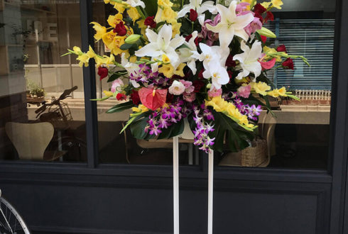上野 daughter boutique様の開店祝いスタンド花