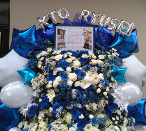 duo MUSIC EXCHANGE 新世紀えぴっくすたぁネ申 KTO様 RYUSEI様の卒業ライブ公演祝いバルーンスタンド花