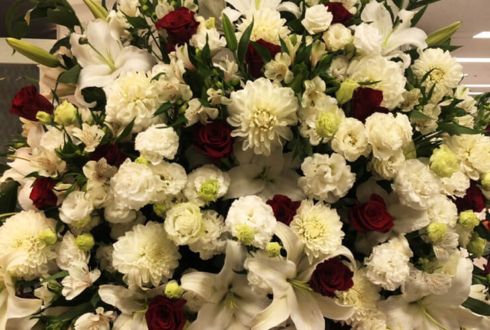 恵比寿 株式会社ピアラ様の東証マザーズ上場祝いアイアンスタンド花