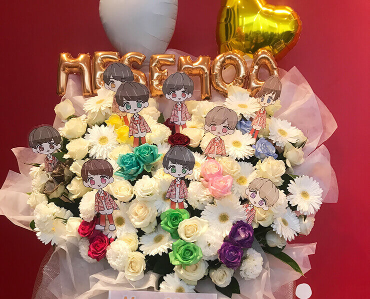 TOKYO DOME CITY HALL MeseMoa.様のライブ公演祝い白ハート花束風スタンド花
