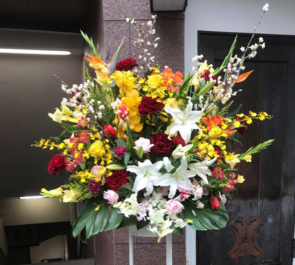 銀座 カラオケBAR depart様の開店祝いスタンド花