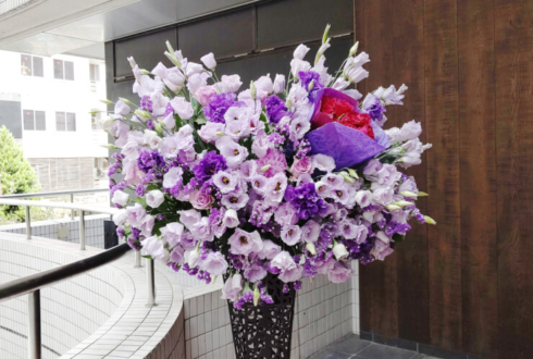 ビルボードライブ東京 高橋紫微様のPrimoDeliciousLive出演祝いハートアイアンスタンド花