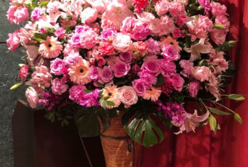 玉城ティナ様のBDイベント「たまぴよみーてぃんぐ」祝いコーンスタンド花