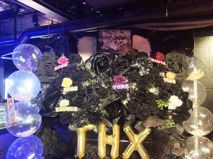 渋谷WOMB THX様のお披露目スペシャルライブ公演祝い連結フラスタ