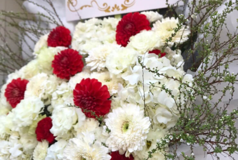 太田基裕様のBDイベント祝い花束風フラスタ ショートケーキイメージ @横浜ランドマークホール