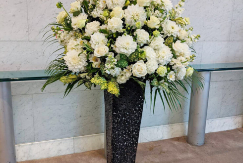 七海ひろき様のBDイベント祝いアイアンスタンド花 ＠なかのZERO大ホール