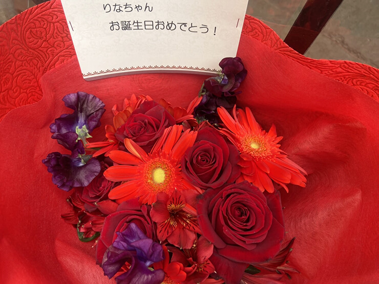 さくらりな様の生誕祭祝い花束 @GOTANDA G2 | フラスタ 楽屋花 はなしごと