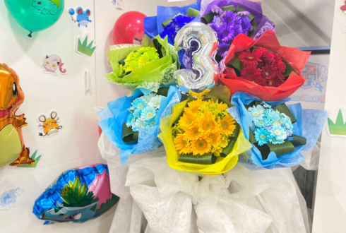 りり様の3周年イベント開催祝い花束組み込みフラスタ @PremiumFirstClass上野