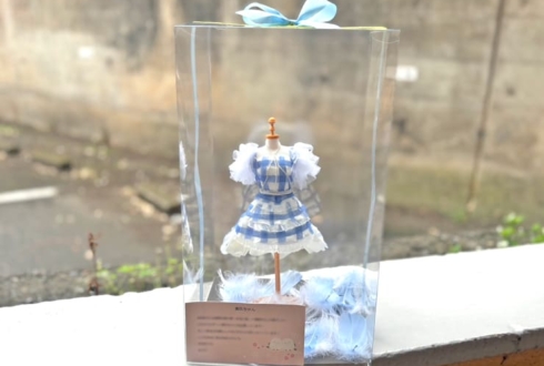日向坂46 金村美玖様のリアルミーグリ祝い花 衣装再現プリザーブドフラワーミニトルソーアレンジ @京都パルスプラザ