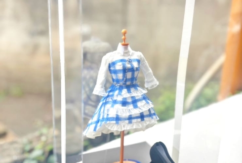 日向坂46 松田好花様のリアルミーグリ祝い花 衣装再現プリザーブドフラワーミニトルソーアレンジ @幕張メッセ