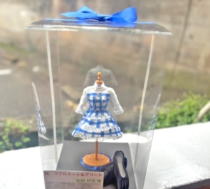 日向坂46 松田好花様のリアルミーグリ祝い花 衣装再現プリザーブドフラワーミニトルソーアレンジ @幕張メッセ