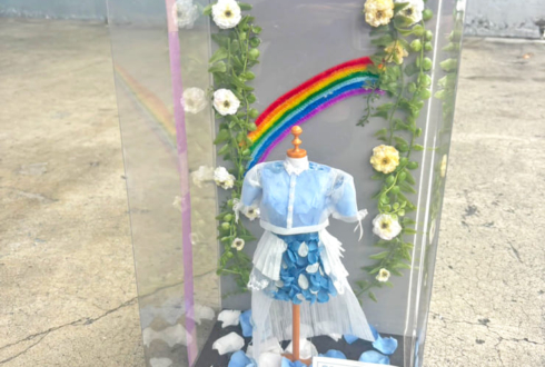 日向坂46 山下葉留花様のリアルミーグリ祝い花 衣装再現プリザーブドフラワーミニトルソーアレンジ @幕張メッセ
