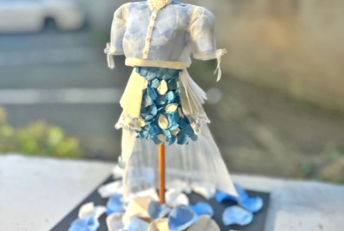 日向坂46 山下葉留花様のリアルミーグリ祝い花 衣装再現プリザーブドフラワーミニトルソーアレンジ @幕張メッセ