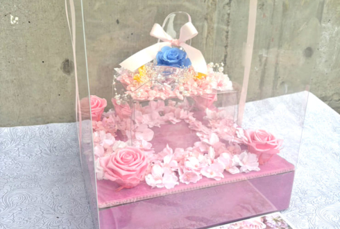 櫻坂46 田村保乃様のリアルミーグリ祝い花 ガラスの靴アレンジ @幕張メッセ