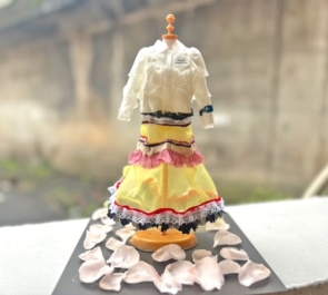 櫻坂46 守屋麗奈様のリアルミーグリ祝い花 衣装再現ミニトルソーアレンジ @幕張メッセ