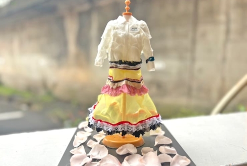 櫻坂46 守屋麗奈様のリアルミーグリ祝い花 衣装再現ミニトルソーアレンジ @幕張メッセ