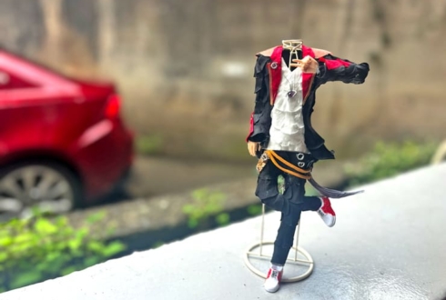 伏見ガク様の伏見ガクエスト公演祝い花 初期衣装再現プリザーブドフラワーミニトルソーアレンジ @愛知県芸術劇場 【花屋店頭展示】