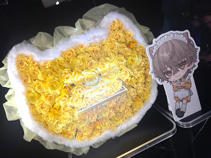 そぼろ丼様のライブ公演祝い花 猫モチーフアレンジ @今池リフレクトホール
