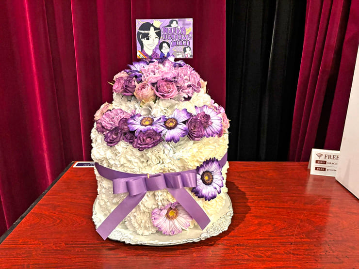 原宿YANKEEZ 星実来様の誕生日祝い花 フラワーケーキ @MODIS渋谷店