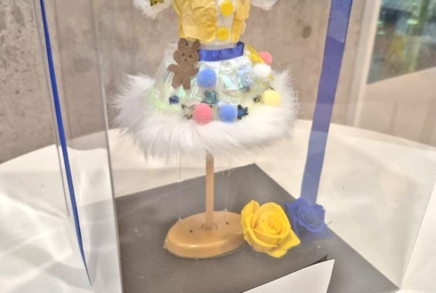 ラフ×ラフ 藤崎未来様の生誕祭祝い花 衣装再現プリザーブドフラワーミニトルソーアレンジ @ジールシアター東京
