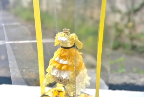 ねこみ。様のライバー祭り2025出演祝い花 衣装再現プリザーブドフラワーミニトルソーアレンジ @渋谷ストリーム ホール