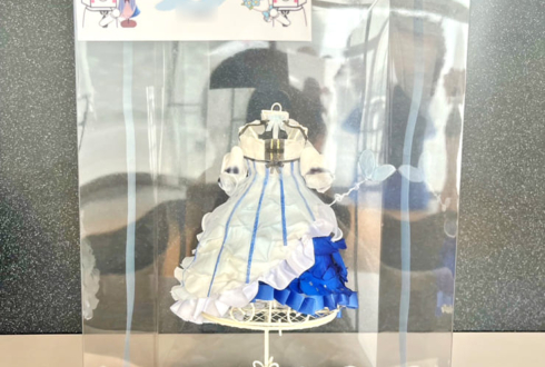 電脳少女シロ様 #はんぱない文化祭2025 出演祝い花 衣装再現プリザーブドフラワーミニトルソーアレンジ @ところざわサクラタウン