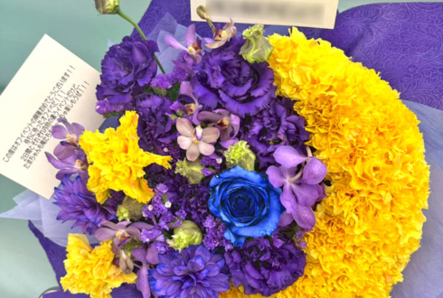 音霊魂子様の #推しVオフ会 開催祝い花 三日月モチーフアレンジ @東京ビッグサイト TFTホール