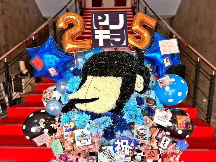 ピノキヲ様の25周年イベント開催祝いモチーフフラスタ @YOKOHAMA Bay Hall