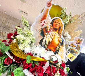 新日本プロレス 棚橋弘至選手祝いの地元凱旋&26周年&誕生日(11/13)祝いフラスタ @岐阜メモリアルセンター で愛ドーム