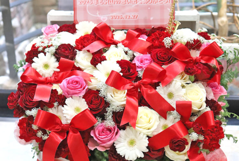 浅井七海様のファンミーティング開催祝い花 トランクケースアレンジ @シアターマーキュリー新宿