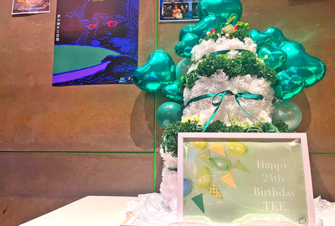 TEE.様の誕生日&ライブ公演祝い花 フラワーケーキ @吉祥寺CLUB SEATA
