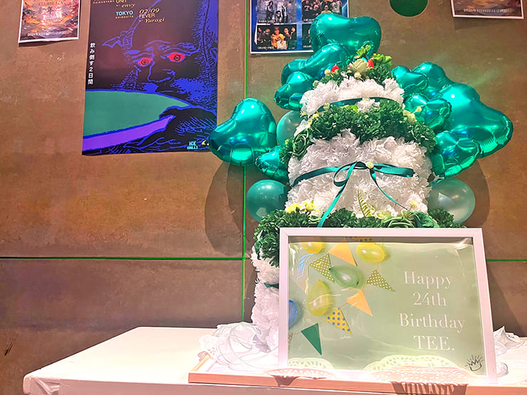 TEE.様の誕生日&ライブ公演祝い花 フラワーケーキ @吉祥寺CLUB SEATA