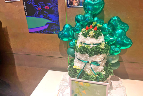 TEE.様の誕生日&ライブ公演祝い花 フラワーケーキ @吉祥寺CLUB SEATA