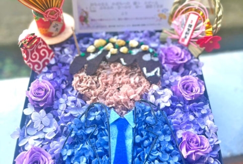 有村麻央役 七瀬つむぎ様の #アイマス新年会 出演祝い花 顔がたこ焼きになった男性モチーフプリザーブドフラワーBOXアレンジ @Zepp Osaka Bayside