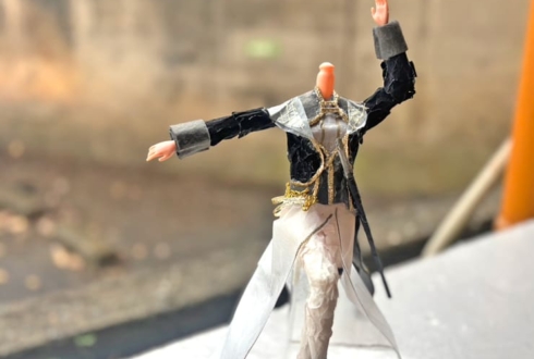 剣持刀也様の #にじさんじWORLDTOUR2025 東京公演祝い花 衣装再現フラワードール @TOYOTA ARENA TOKYO【花屋店頭展示】