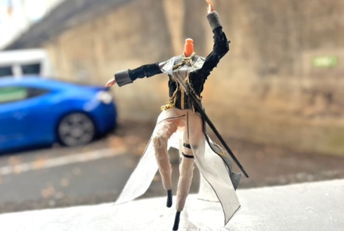 剣持刀也様の #にじさんじWORLDTOUR2025 東京公演祝い花 衣装再現フラワードール @TOYOTA ARENA TOKYO【花屋店頭展示】