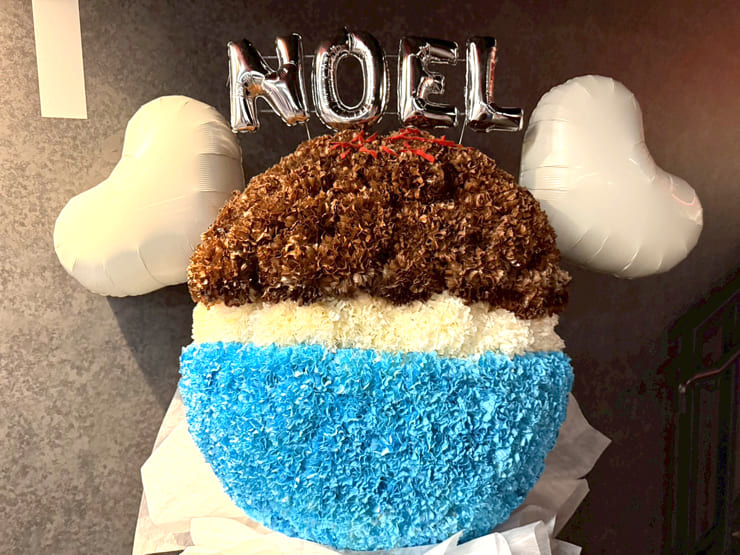 白銀ノエル様の #きゅるるん大作戦 公演祝い牛丼モチーフフラスタ @Kアリーナ横浜