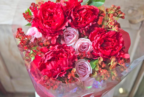 飯田ヒカル様の #ヒカROOM バレンタインイベント出演祝い花 @横浜赤レンガ倉庫