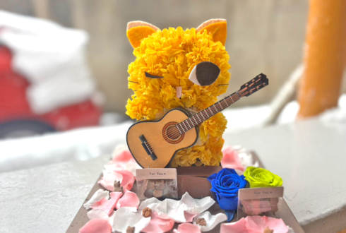 湊みや様の #ヒカROOM バレンタインイベント出演祝い花 プリザーブドフラワー"みにゃ太"モチーフアレンジ @横浜赤レンガ倉庫