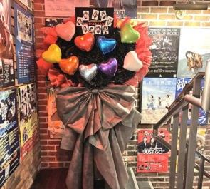 アイドルは下剋上様のライブ公演祝いフラスタ @下北沢シャングリラ