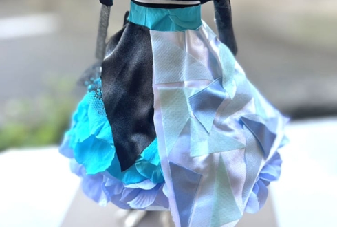 トライアムトーン 岬珊瑚役 田中あいみ様の #Rst_10thAnniv ライブ出演祝い花 衣装再現ミニトルソーアレンジ @川口総合文化センターリリア・フカガワみらいホール