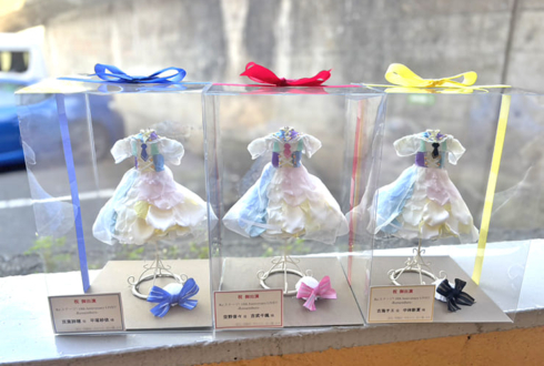 アルシュシュ様の #Rst_10thAnniv ライブ出演祝い花 衣装再現ミニトルソーアレンジ @川口総合文化センターリリア・フカガワみらいホール